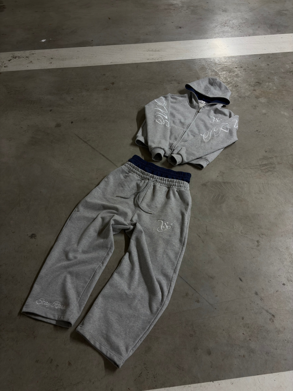EMBROIDERED TRACKSUIT "GREY"