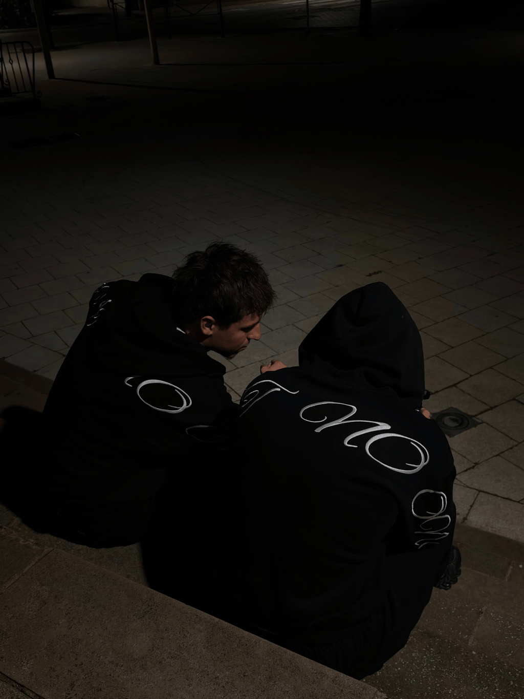 HEAVY WEIGHT ZIP "BLACK"