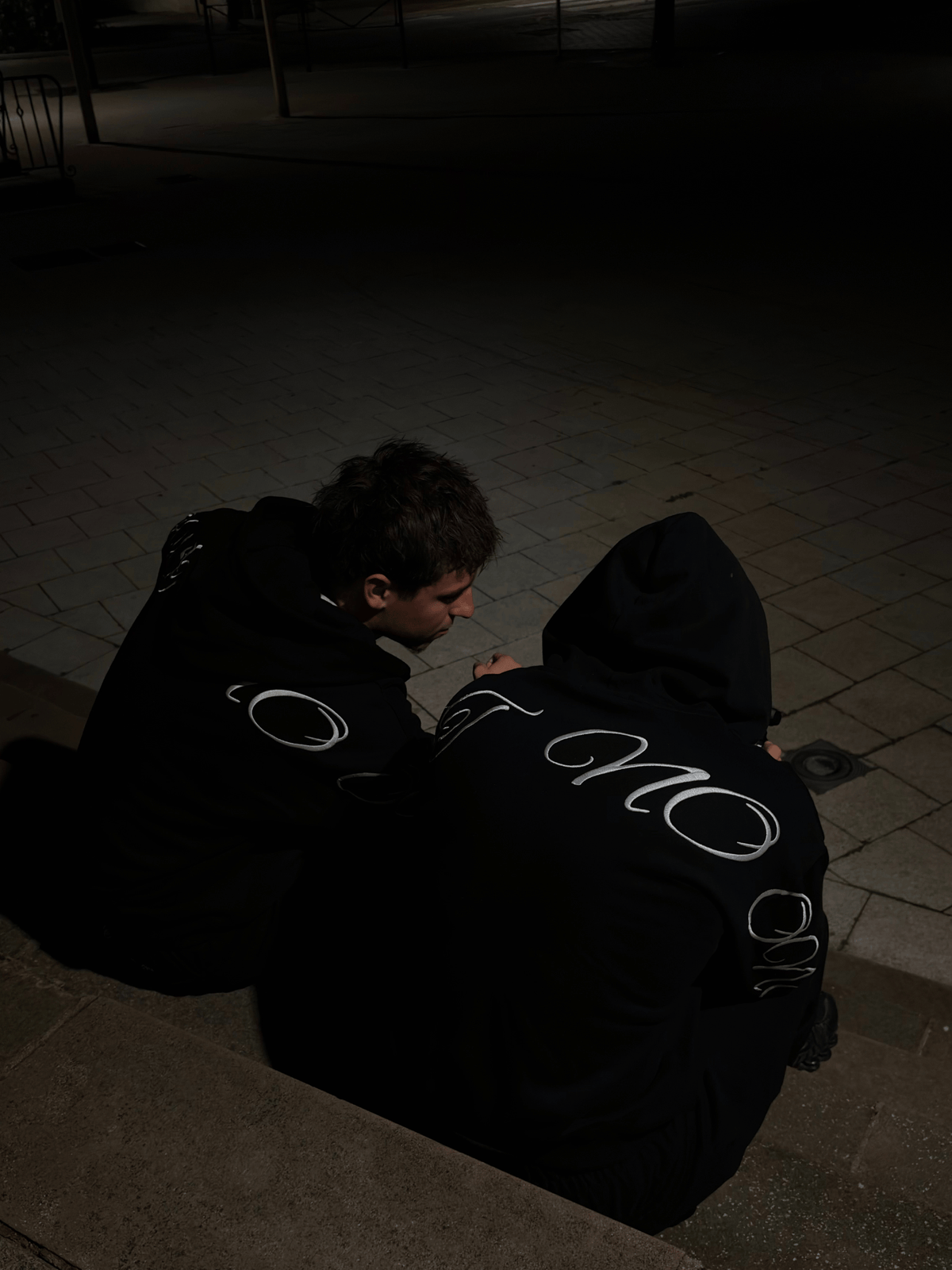 HEAVY WEIGHT ZIP "BLACK"